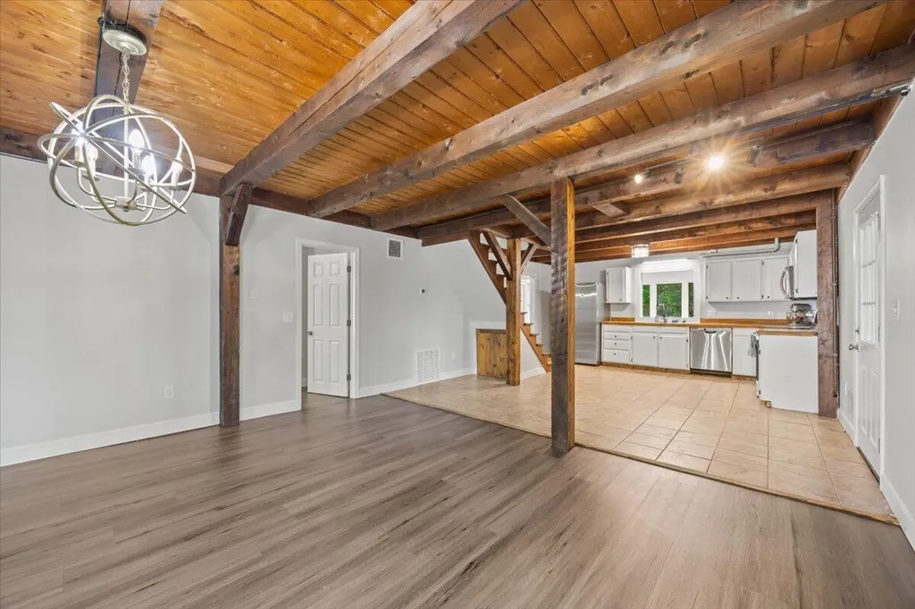 377 River Road Bowdoinham ME 04008