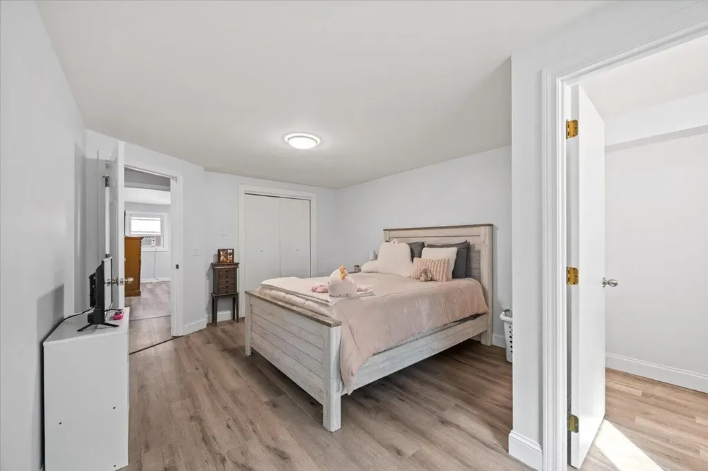 377 River Road Bowdoinham ME 04008