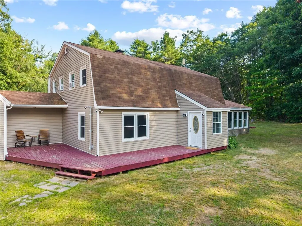 377 River Road Bowdoinham ME 04008