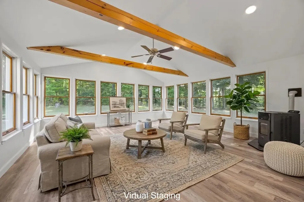377 River Road Bowdoinham ME 04008