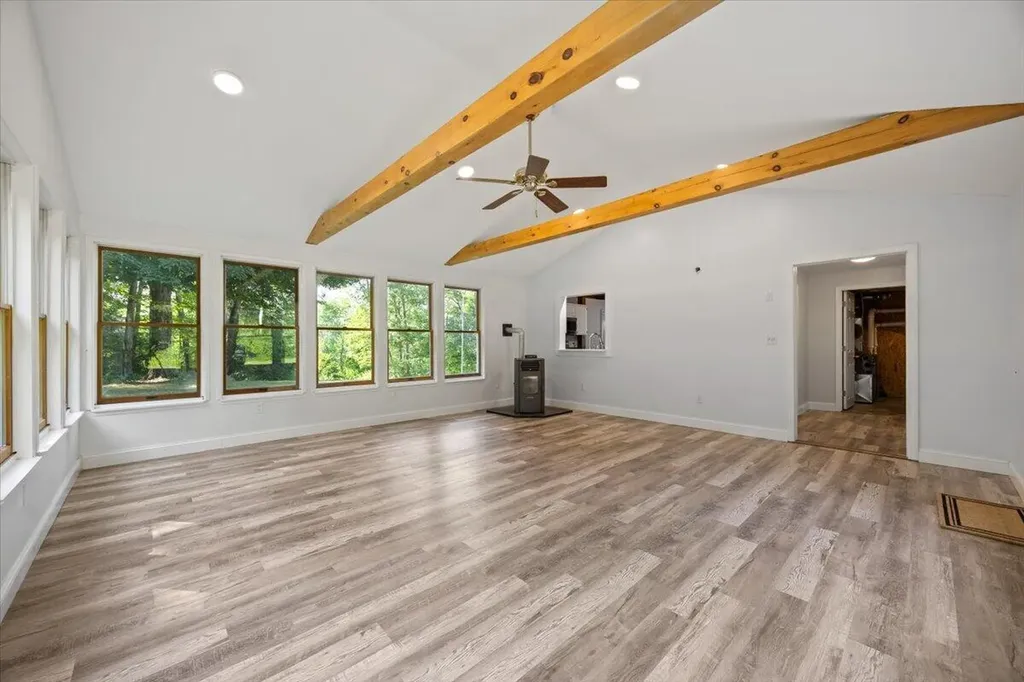377 River Road Bowdoinham ME 04008