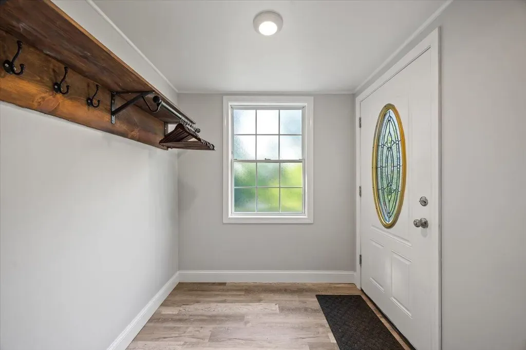 377 River Road Bowdoinham ME 04008