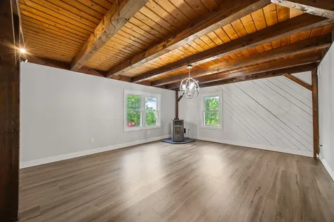 377 River Road Bowdoinham ME 04008