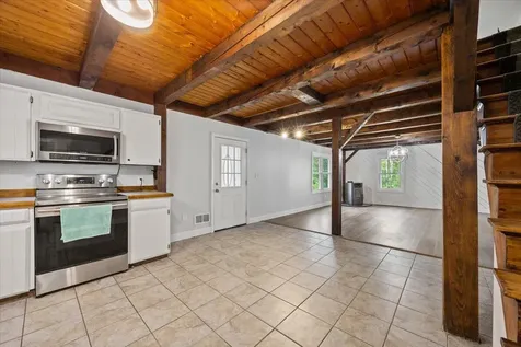377 River Road Bowdoinham ME 04008