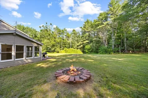 377 River Road Bowdoinham ME 04008