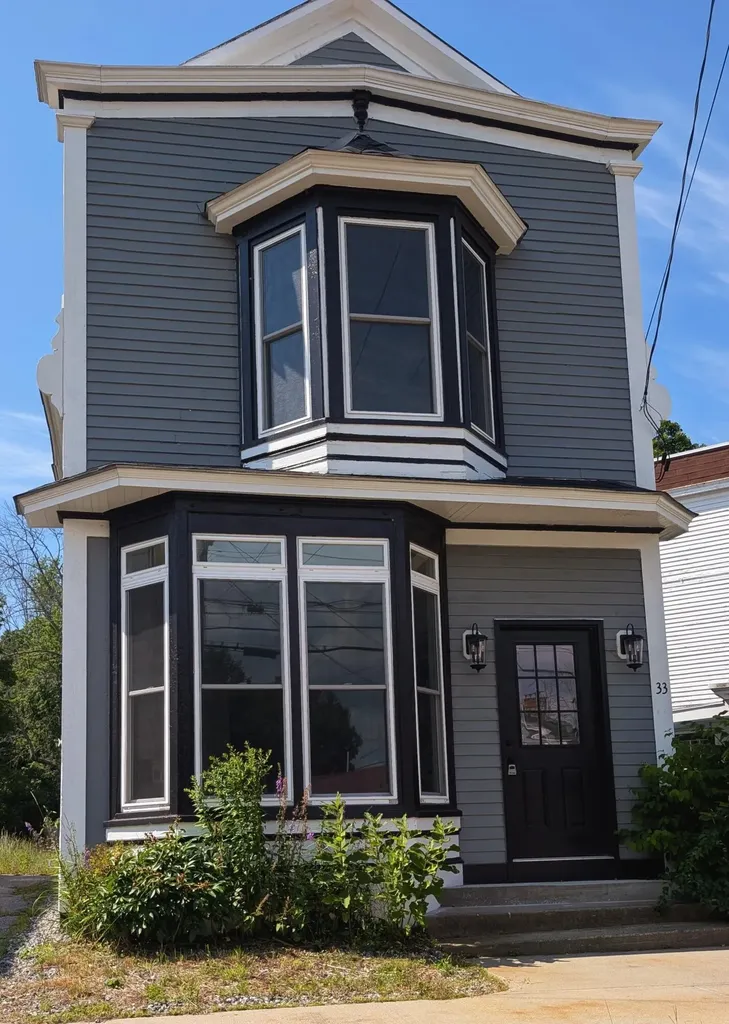 33 Main Street Cornish ME 04020