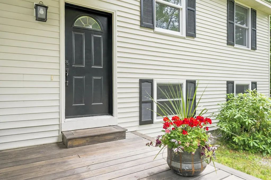 5 Partridge Lane Gray ME 04039