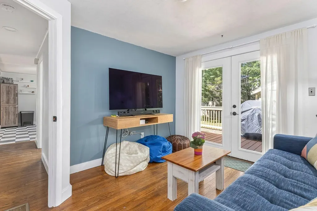 43 Bates Street Yarmouth ME 04096