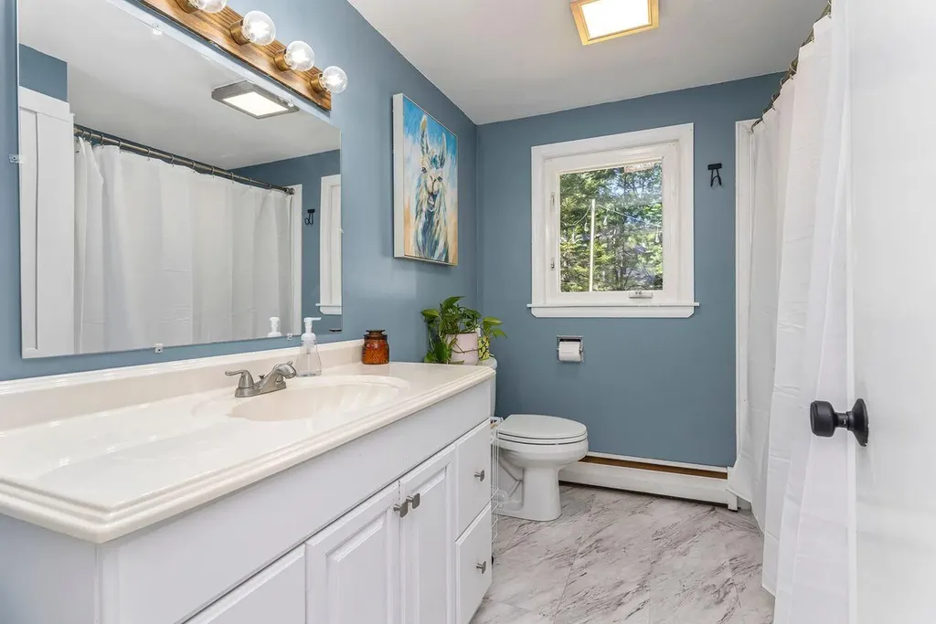43 Bates Street Yarmouth ME 04096