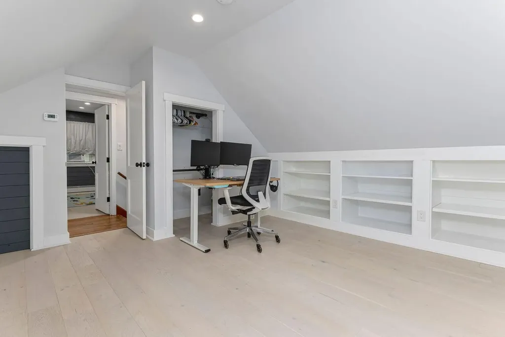 43 Bates Street Yarmouth ME 04096
