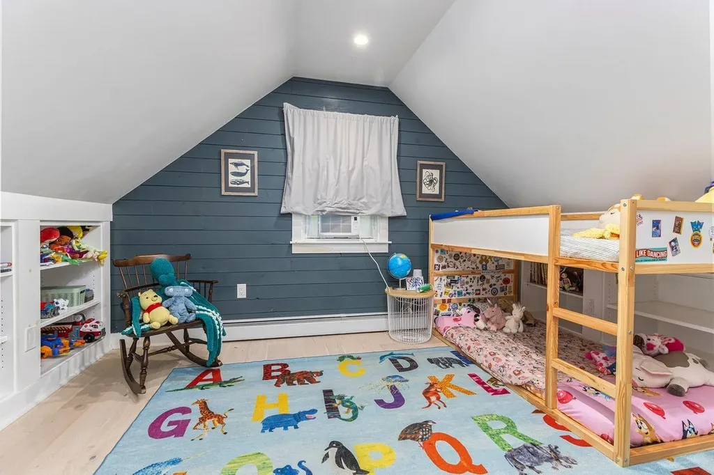 43 Bates Street Yarmouth ME 04096