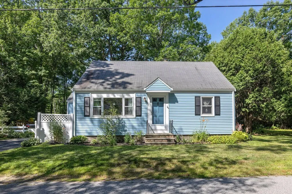 43 Bates Street Yarmouth ME 04096