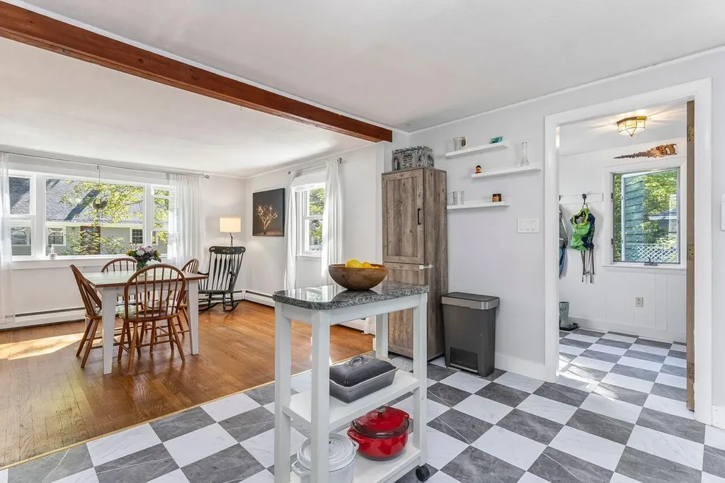 43 Bates Street Yarmouth ME 04096
