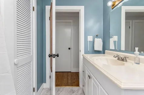 43 Bates Street Yarmouth ME 04096