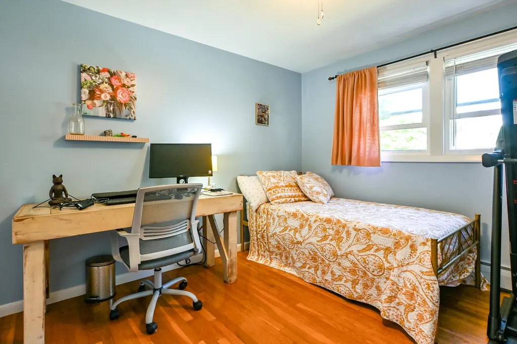 21 Vernon Road Cape Elizabeth ME 04107