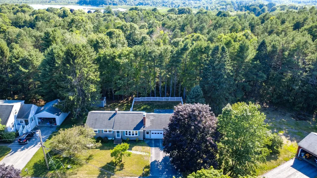 21 Vernon Road Cape Elizabeth ME 04107