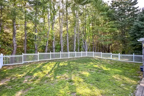 21 Vernon Road Cape Elizabeth ME 04107