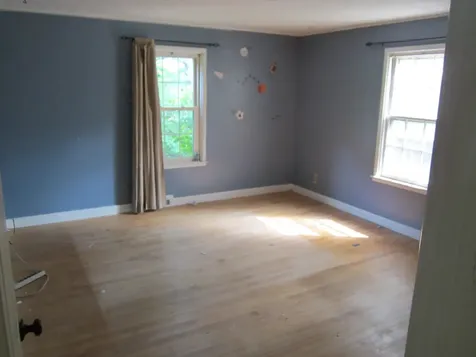 9 Charles Street Lewiston ME 04240