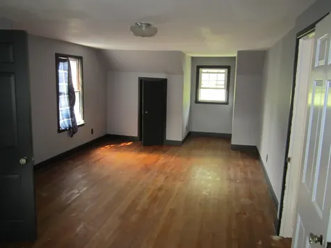 9 Charles Street Lewiston ME 04240