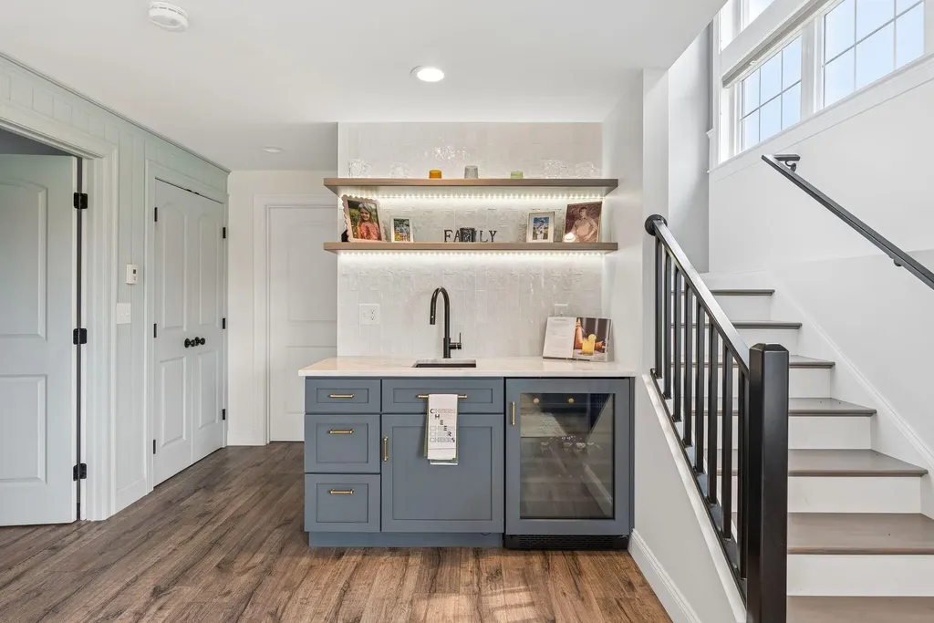 21 Callaway Drive Gray ME 04039