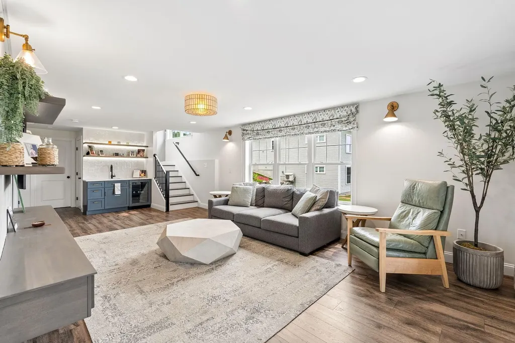 21 Callaway Drive Gray ME 04039