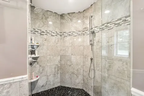 21 Callaway Drive Gray ME 04039