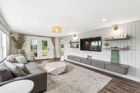 21 Callaway Drive Gray ME 04039
