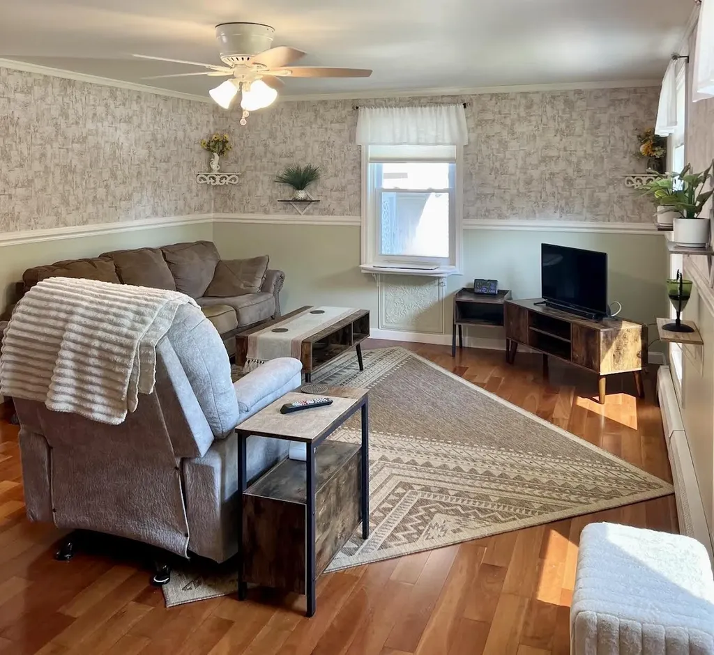 33 Oak Wood Drive Gorham ME 04038