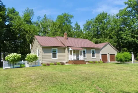 33 Oak Wood Drive Gorham ME 04038