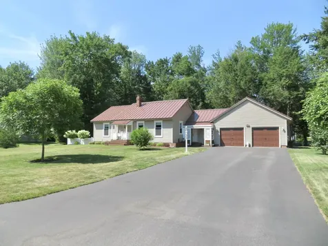 33 Oak Wood Drive Gorham ME 04038