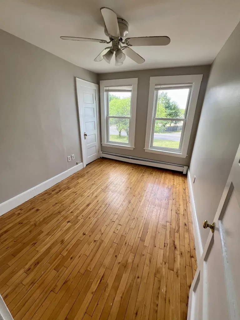 1079 Turner Street Auburn ME 04210