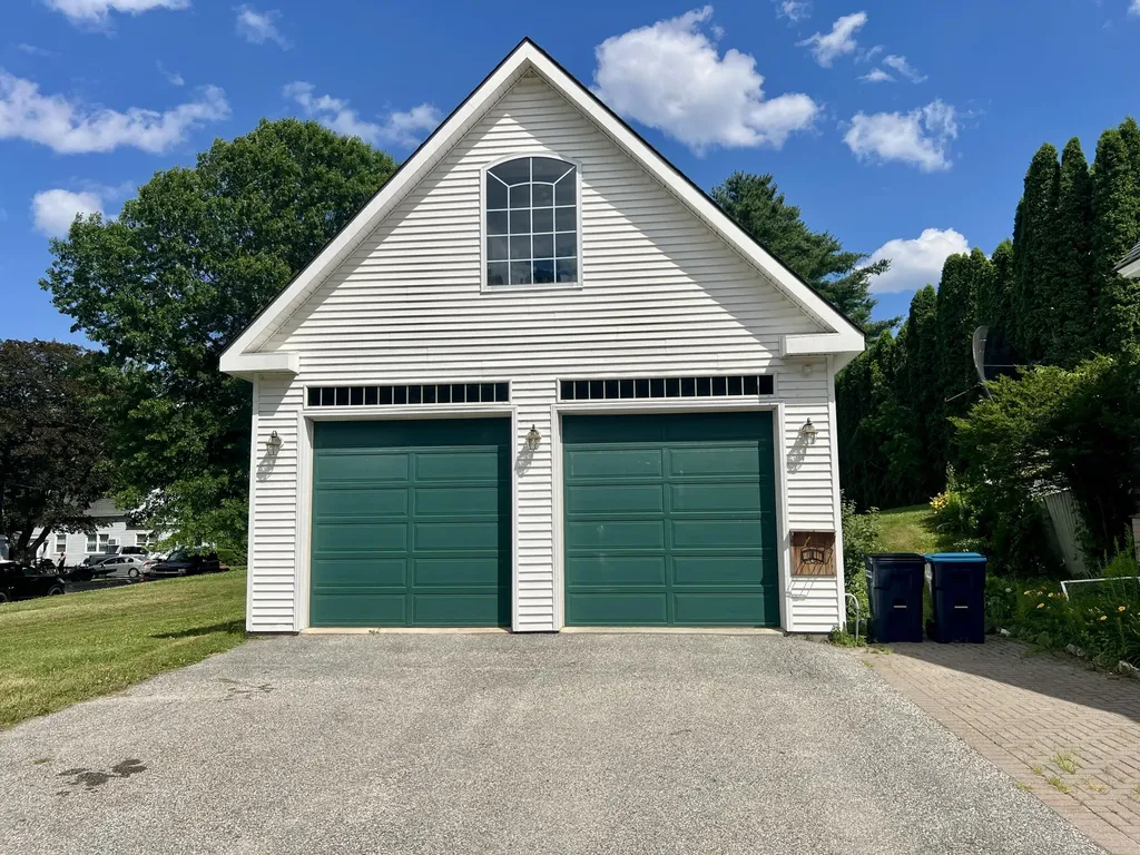1079 Turner Street Auburn ME 04210