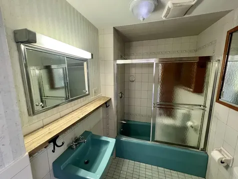 1079 Turner Street Auburn ME 04210