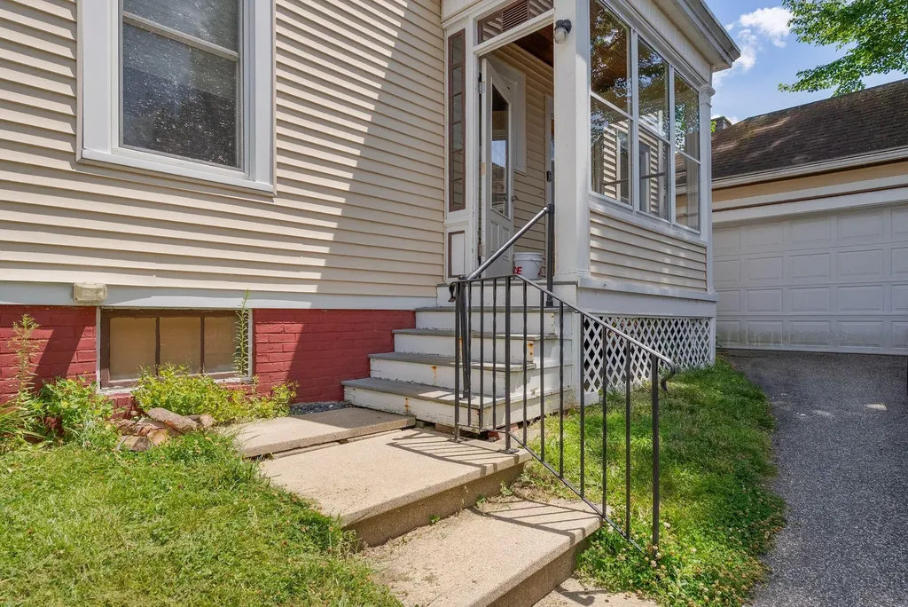 171 Walnut Street Lewiston ME 04240