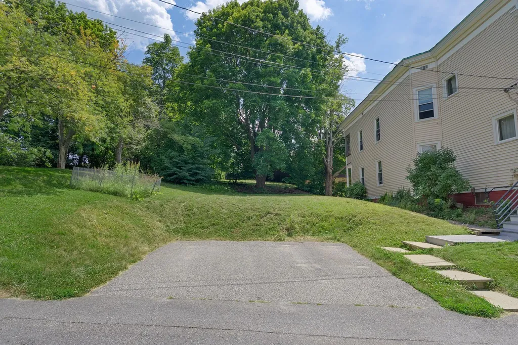 171 Walnut Street Lewiston ME 04240