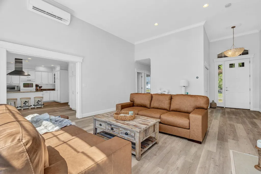22 Murphy Lane Hampden ME 04444