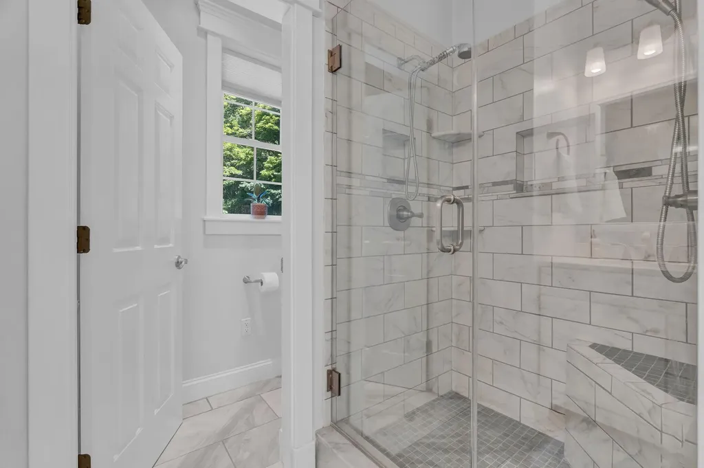 22 Murphy Lane Hampden ME 04444
