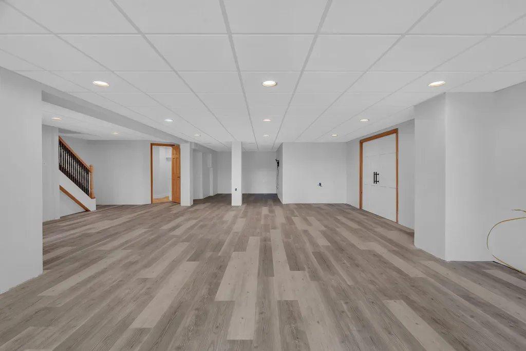22 Murphy Lane Hampden ME 04444