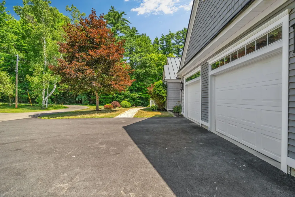 22 Murphy Lane Hampden ME 04444