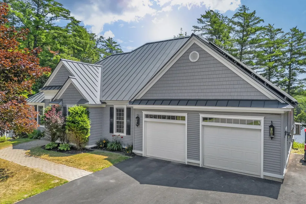 22 Murphy Lane Hampden ME 04444