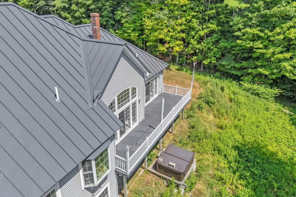 22 Murphy Lane Hampden ME 04444