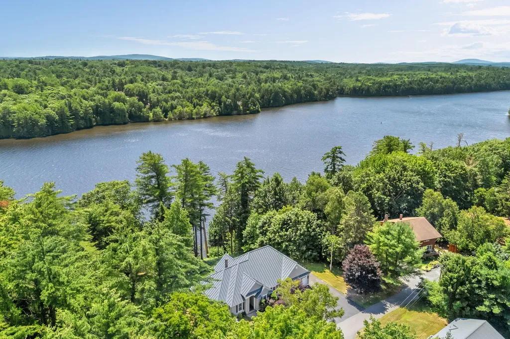 22 Murphy Lane Hampden ME 04444