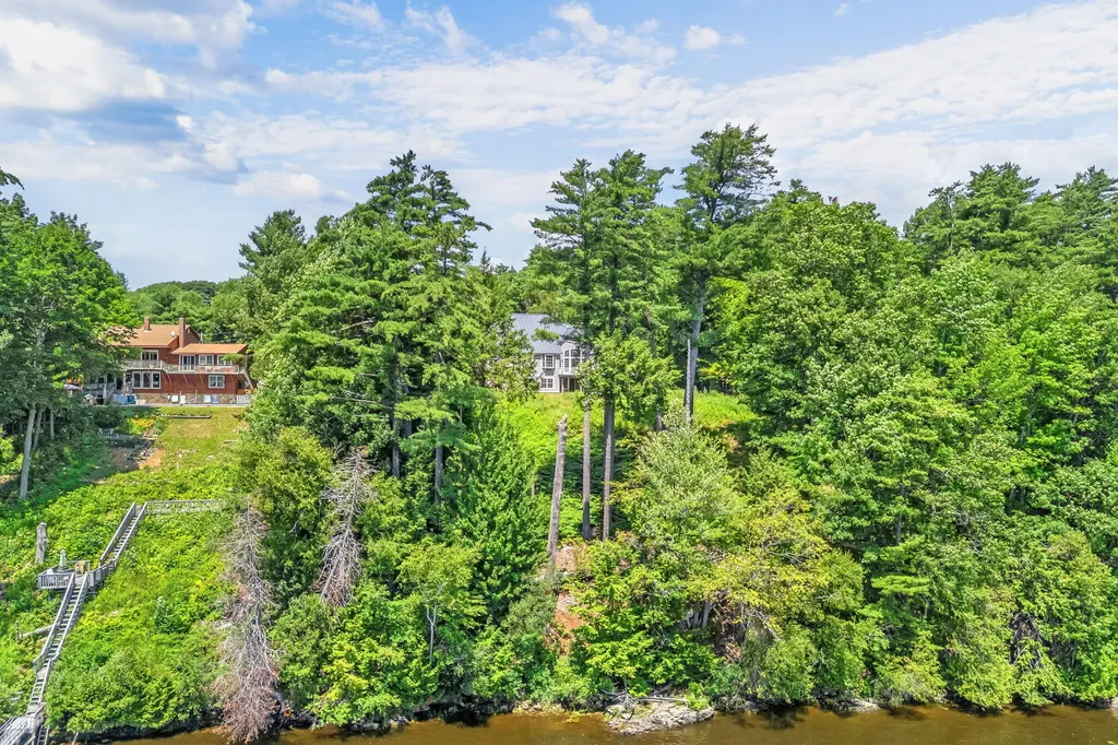 22 Murphy Lane Hampden ME 04444