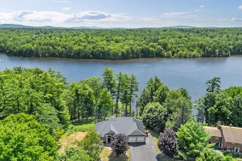 22 Murphy Lane Hampden ME 04444