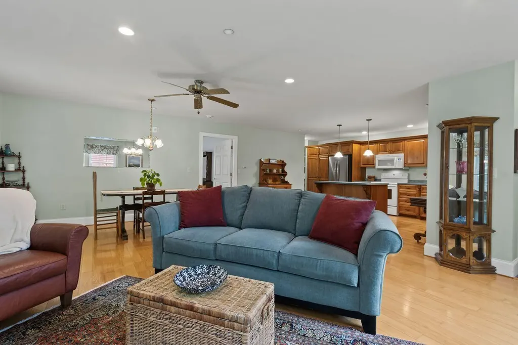 330 Main Street Cumberland ME 04021