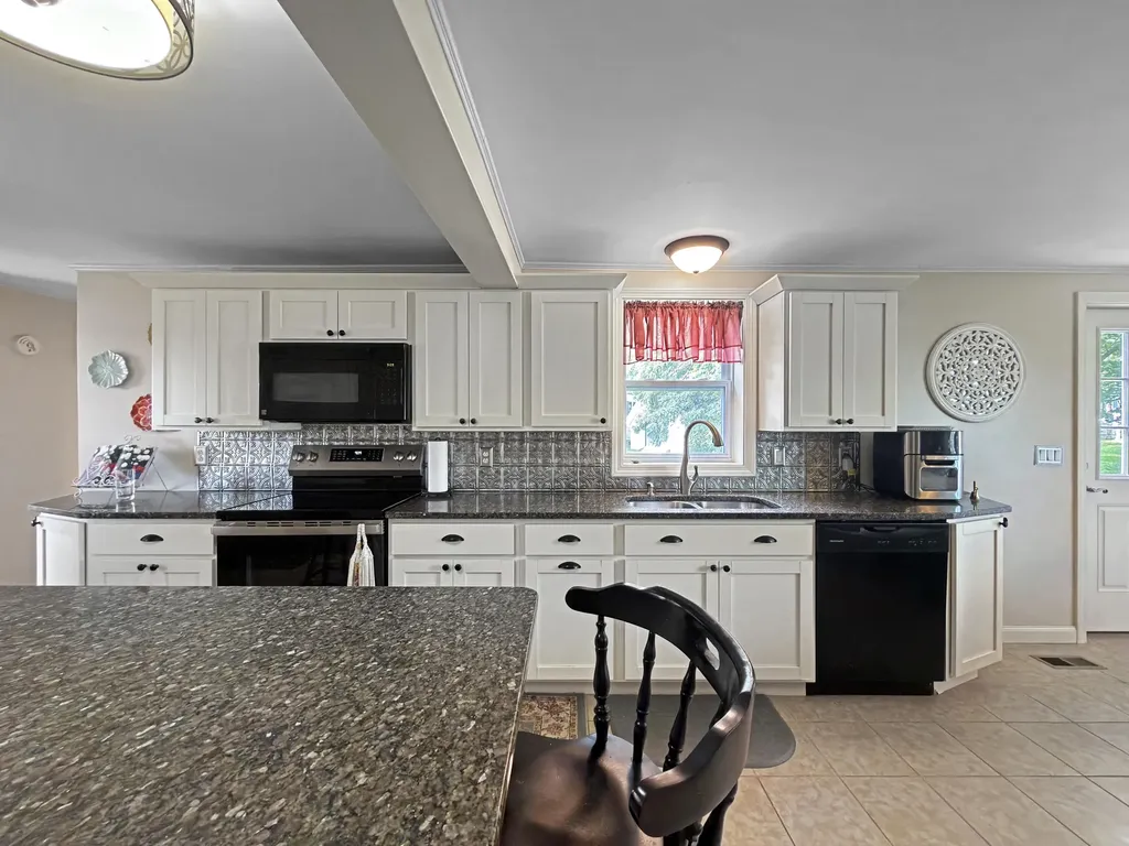 6 Vesta Drive Caribou ME 04736