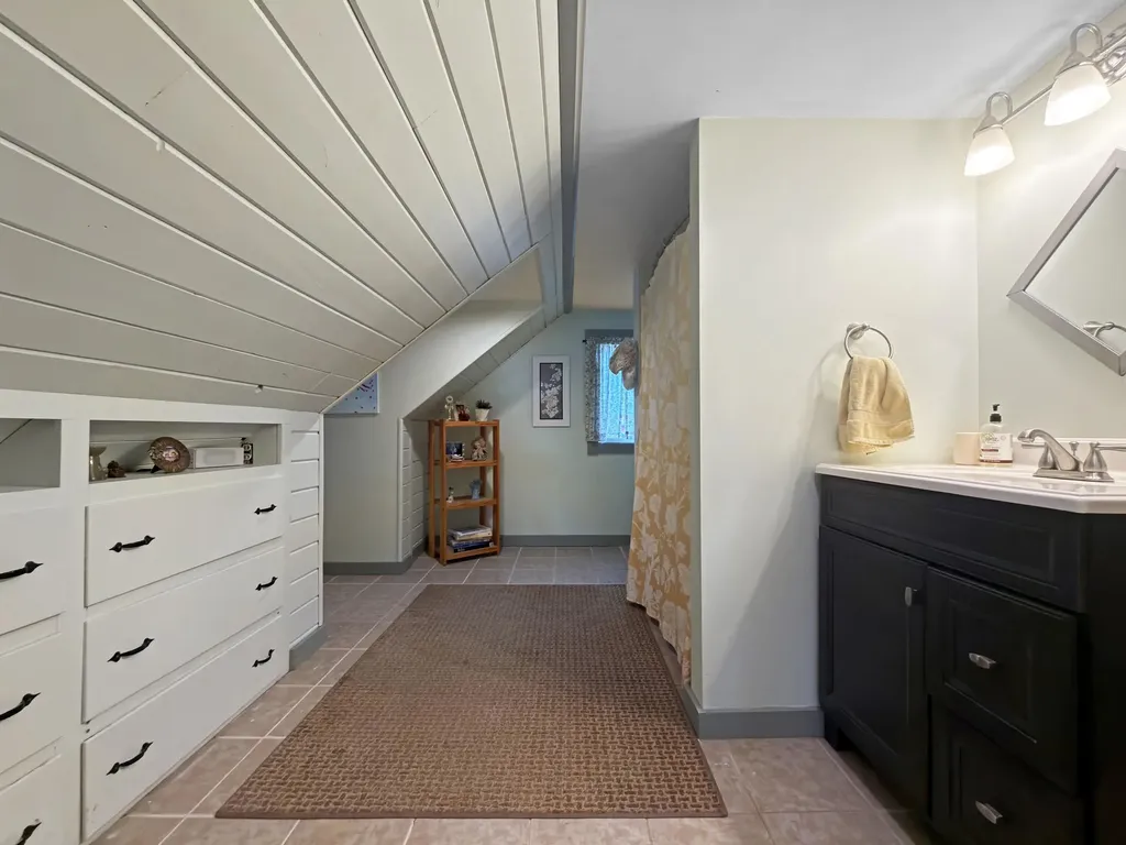 6 Vesta Drive Caribou ME 04736
