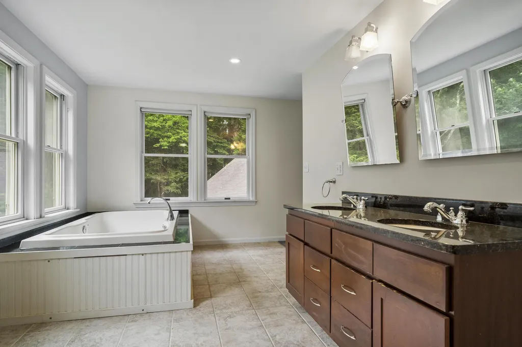177 Winn Road Falmouth ME 04105