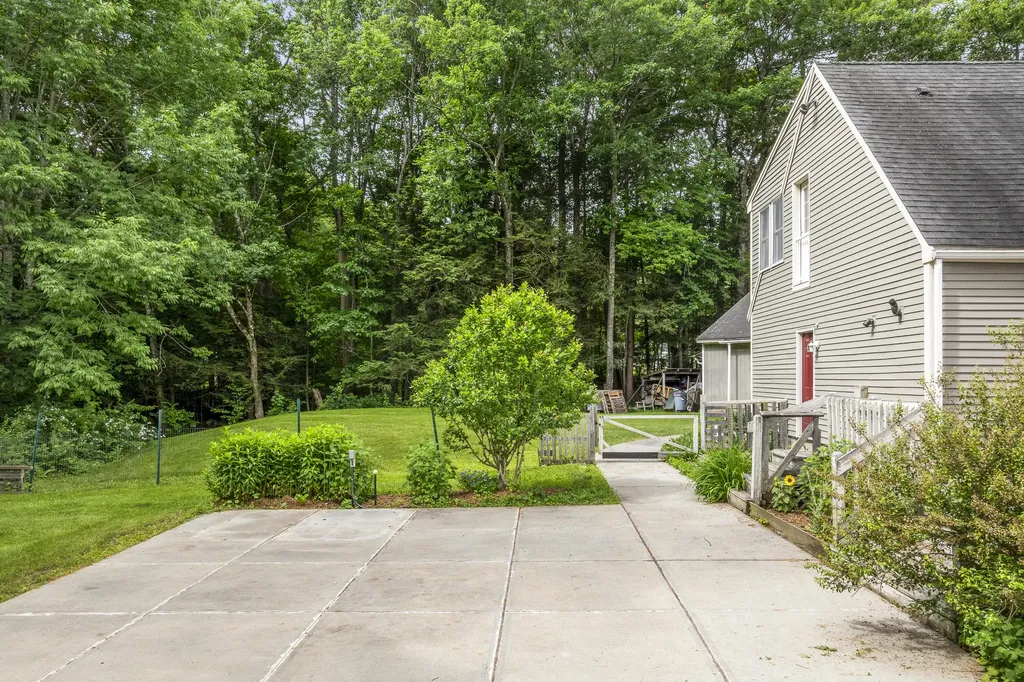 177 Winn Road Falmouth ME 04105