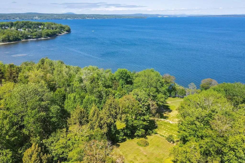 1406 Atlantic Highway Northport ME 04849
